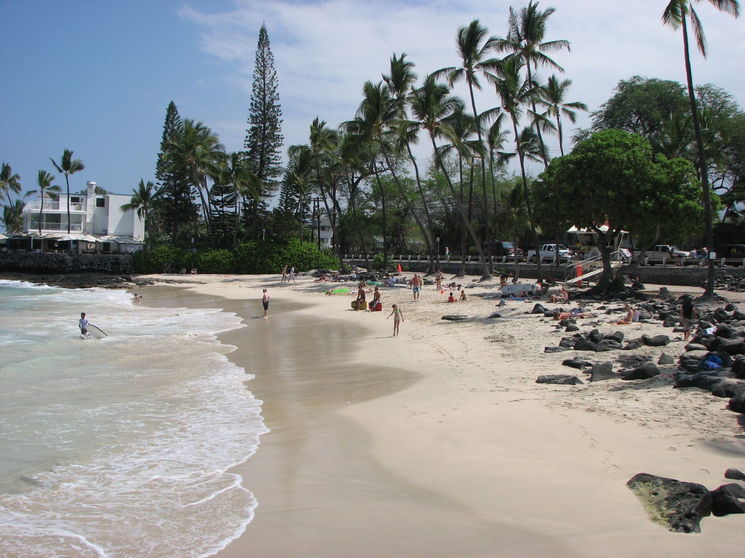 The Disappearing White Sand at Magic Sands Beach Park - Parks & Trips 