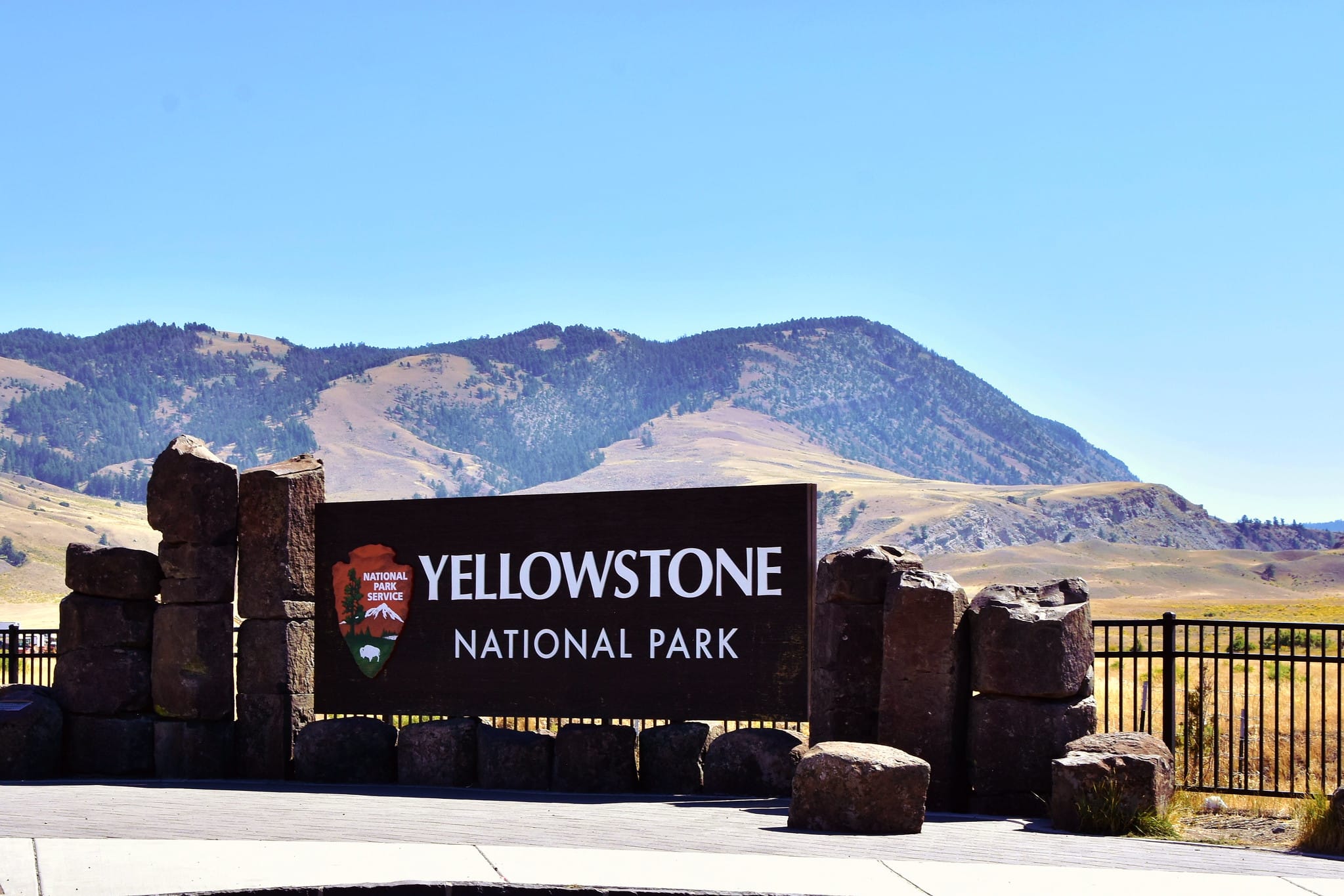 All Yellowstone National Park Entrance Signs - Parks & Trips