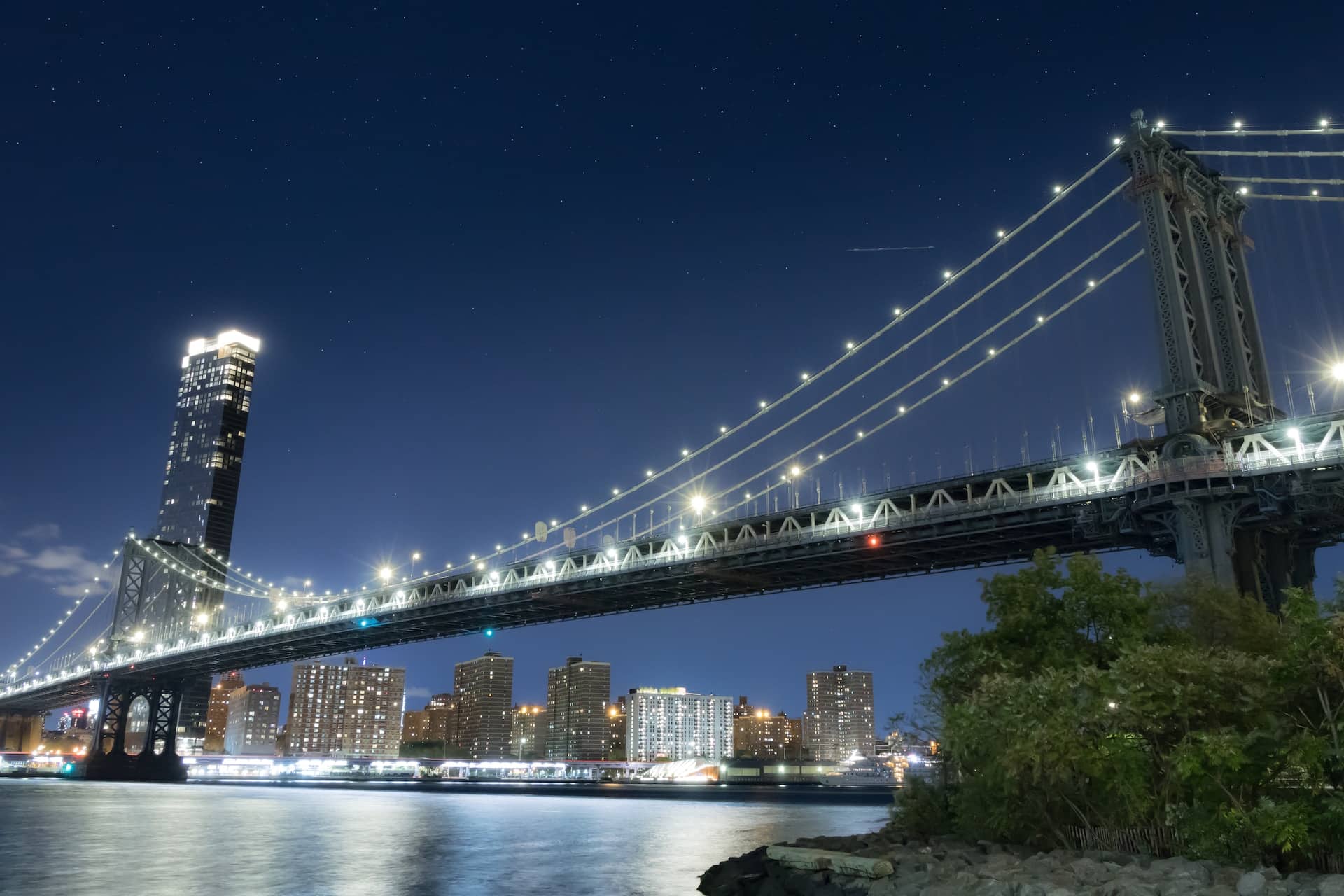 Finding the Famous DUMBO Manhattan Bridge View - Parks & Trips